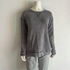 Rock & Republic Gray Lace-Up Sleeve Sweatshirt – Women’s Small